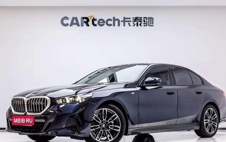 BMW 5 серия, 2024 год, 5 725 000 рублей, 2 фотография