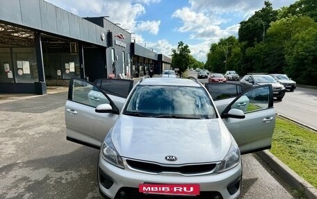 KIA Rio IV, 2018 год, 1 250 000 рублей, 2 фотография