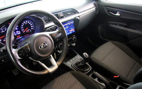 KIA Rio IV, 2020 год, 1 555 400 рублей, 8 фотография
