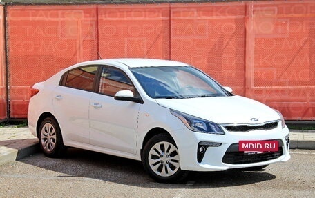 KIA Rio IV, 2020 год, 1 555 400 рублей, 2 фотография