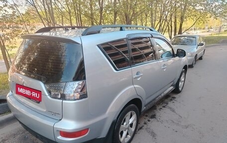 Mitsubishi Outlander III рестайлинг 3, 2011 год, 1 200 000 рублей, 6 фотография