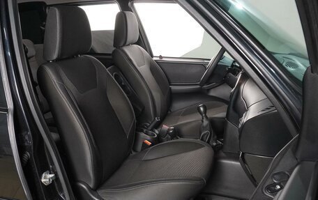 Chevrolet Niva I рестайлинг, 2019 год, 939 000 рублей, 8 фотография
