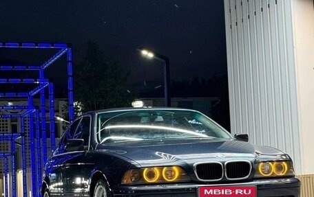 BMW 5 серия, 2002 год, 950 000 рублей, 2 фотография