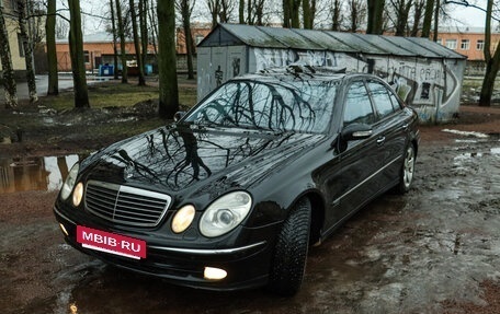 Mercedes-Benz E-Класс, 2003 год, 695 000 рублей, 8 фотография