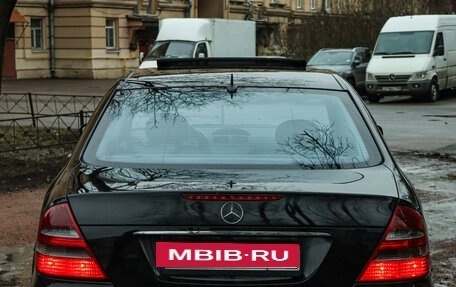 Mercedes-Benz E-Класс, 2003 год, 695 000 рублей, 3 фотография