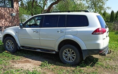 Mitsubishi Pajero Sport II рестайлинг, 2015 год, 1 800 000 рублей, 2 фотография