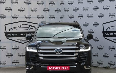 Toyota Land Cruiser, 2023 год, 12 400 000 рублей, 3 фотография