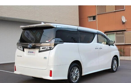 Toyota Vellfire II, 2022 год, 3 050 000 рублей, 4 фотография