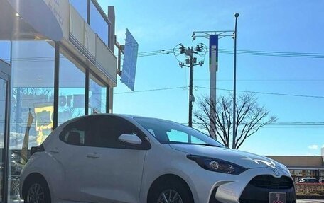 Toyota Yaris, 2021 год, 745 000 рублей, 3 фотография