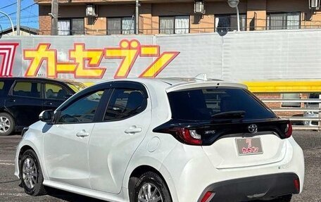 Toyota Yaris, 2021 год, 745 000 рублей, 6 фотография