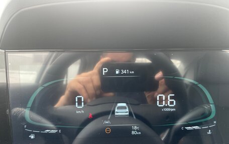 Hyundai Elantra, 2023 год, 2 290 000 рублей, 13 фотография