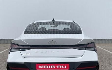 Hyundai Elantra, 2023 год, 2 290 000 рублей, 6 фотография