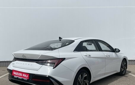 Hyundai Elantra, 2023 год, 2 290 000 рублей, 2 фотография