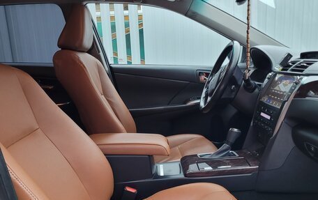 Toyota Camry, 2017 год, 2 150 000 рублей, 12 фотография