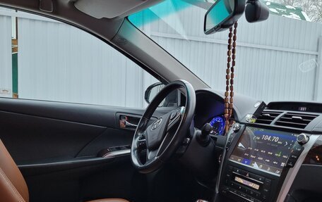 Toyota Camry, 2017 год, 2 150 000 рублей, 11 фотография