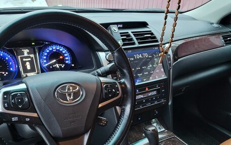Toyota Camry, 2017 год, 2 150 000 рублей, 13 фотография