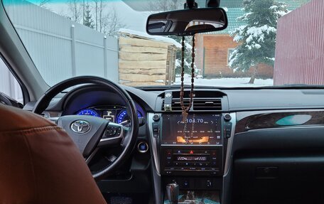 Toyota Camry, 2017 год, 2 150 000 рублей, 15 фотография