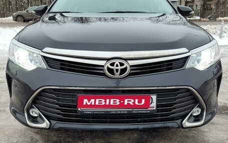 Toyota Camry, 2017 год, 2 150 000 рублей, 2 фотография