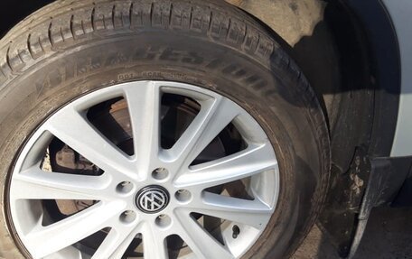 Volkswagen Tiguan I, 2011 год, 1 000 000 рублей, 10 фотография