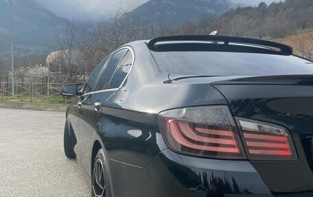 BMW 5 серия, 2010 год, 1 900 000 рублей, 4 фотография