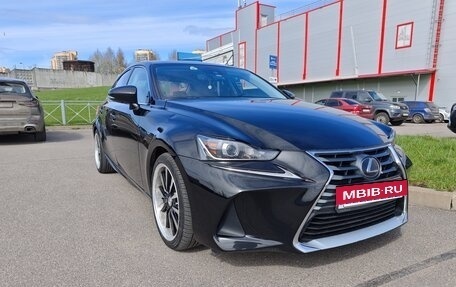 Lexus IS III, 2018 год, 2 300 000 рублей, 3 фотография