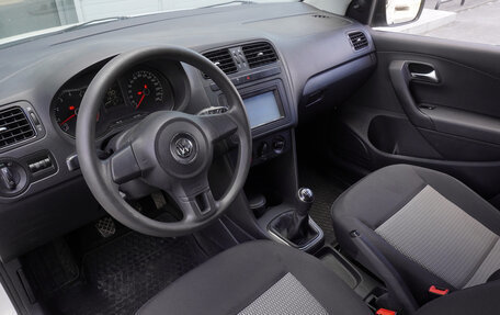 Volkswagen Polo VI (EU Market), 2015 год, 835 000 рублей, 10 фотография