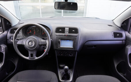 Volkswagen Polo VI (EU Market), 2015 год, 835 000 рублей, 11 фотография