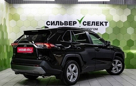 Toyota RAV4, 2021 год, 3 400 000 рублей, 2 фотография