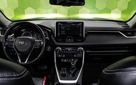 Toyota RAV4, 2021 год, 3 400 000 рублей, 15 фотография