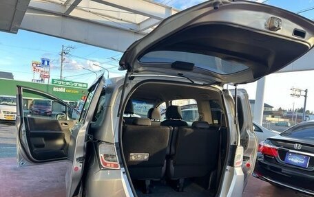 Honda Freed I, 2012 год, 1 035 000 рублей, 7 фотография