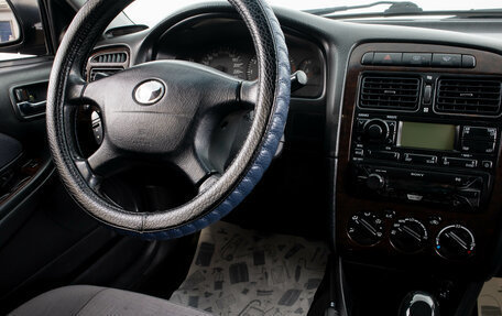 Toyota Avensis III рестайлинг, 2001 год, 569 000 рублей, 12 фотография