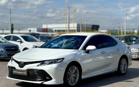 Toyota Camry, 2018 год, 2 799 990 рублей, 3 фотография