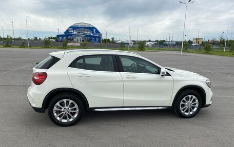 Mercedes-Benz GLA, 2017 год, 2 500 000 рублей, 3 фотография