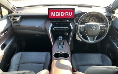 Toyota Harrier, 2022 год, 2 850 000 рублей, 7 фотография