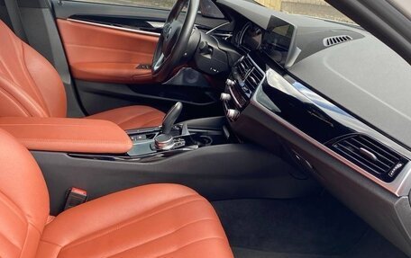 BMW 5 серия, 2017 год, 2 650 000 рублей, 11 фотография