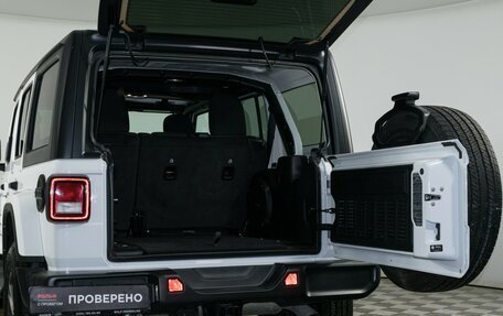 Jeep Wrangler, 2022 год, 5 350 000 рублей, 9 фотография