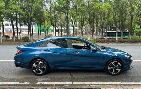 Hyundai Elantra, 2021 год, 1 210 000 рублей, 4 фотография