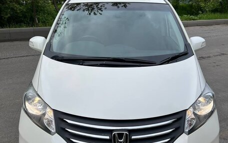 Honda Freed I, 2010 год, 1 295 000 рублей, 2 фотография