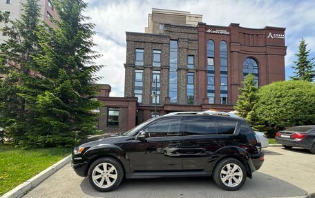 Mitsubishi Outlander III рестайлинг 3, 2010 год, 1 300 000 рублей, 3 фотография