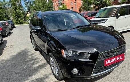 Mitsubishi Outlander III рестайлинг 3, 2010 год, 1 300 000 рублей, 4 фотография