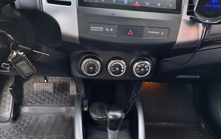 Mitsubishi Outlander III рестайлинг 3, 2010 год, 1 300 000 рублей, 12 фотография