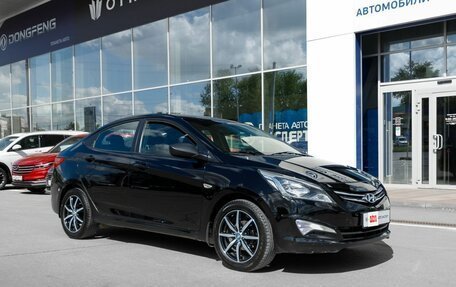 Hyundai Solaris II рестайлинг, 2016 год, 920 000 рублей, 3 фотография