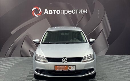 Volkswagen Jetta VI, 2013 год, 999 000 рублей, 2 фотография