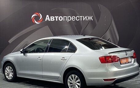Volkswagen Jetta VI, 2013 год, 999 000 рублей, 6 фотография