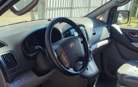 Hyundai Grand Starex Grand Starex I рестайлинг 2, 2012 год, 1 450 000 рублей, 4 фотография