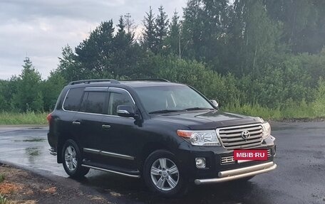 Toyota Land Cruiser 200, 2013 год, 4 750 000 рублей, 3 фотография