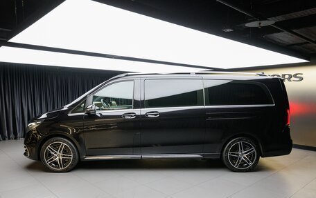 Mercedes-Benz V-Класс, 2024 год, 30 500 000 рублей, 8 фотография