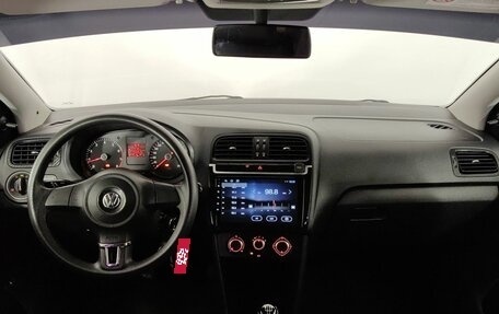 Volkswagen Polo VI (EU Market), 2012 год, 620 000 рублей, 10 фотография