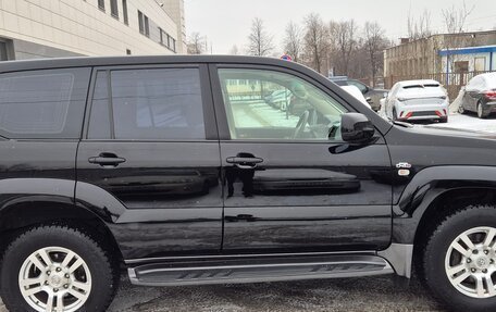 Toyota Land Cruiser Prado 120 рестайлинг, 2006 год, 2 780 000 рублей, 8 фотография