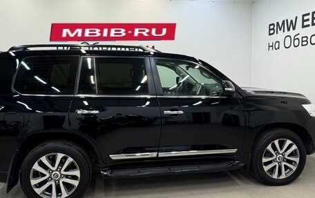 Toyota Land Cruiser 200, 2018 год, 6 490 000 рублей, 6 фотография